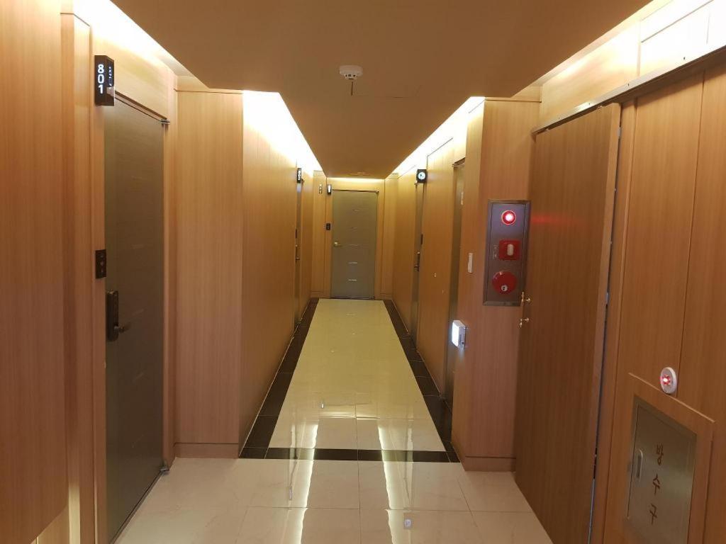 Sky Hotel Changwon Exterior photo